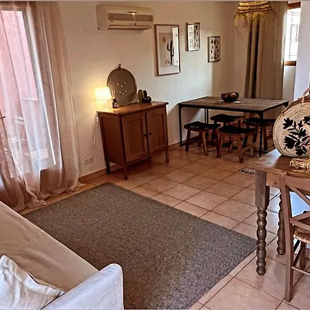 Le Cocon Bord De Apartment *